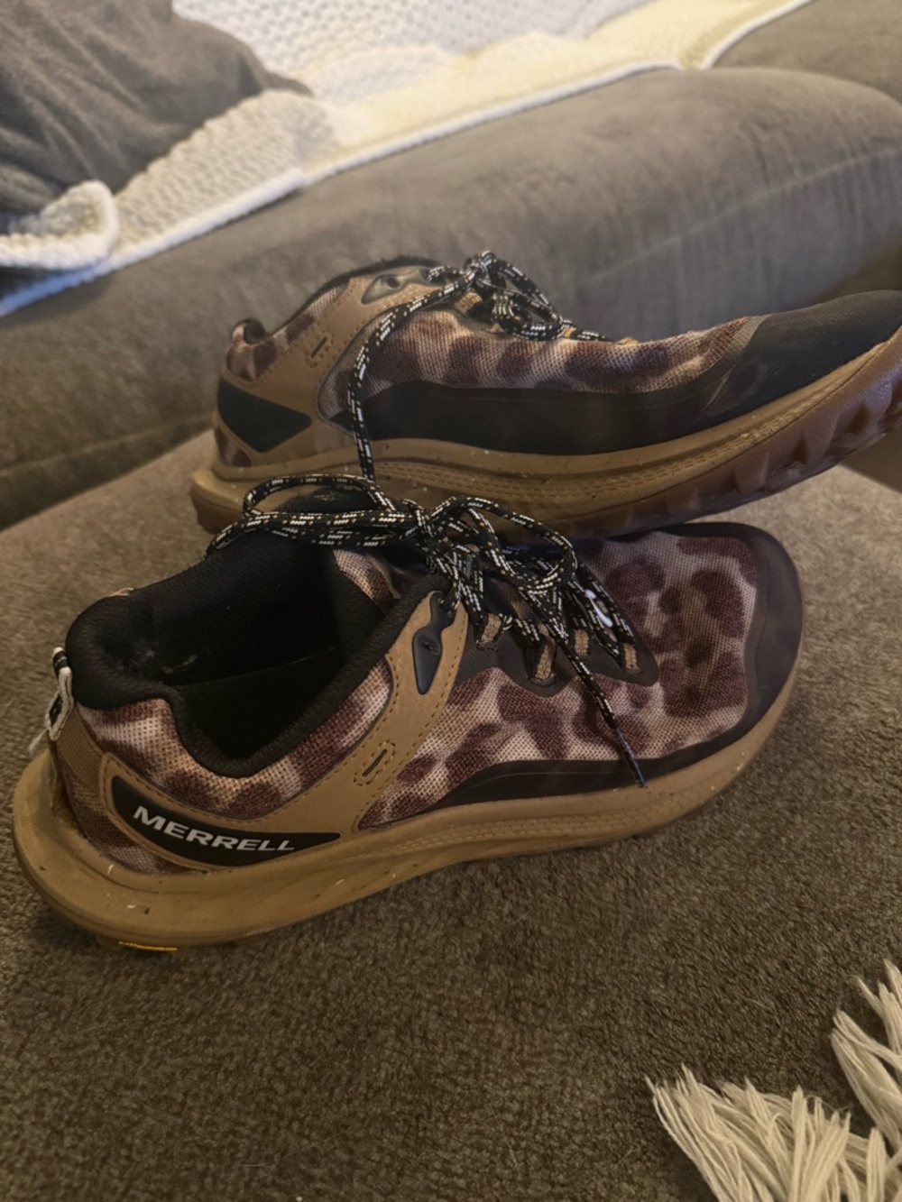 Merrell Antora 3 cheetah print hiking shoes with Vibram material size women’s 8